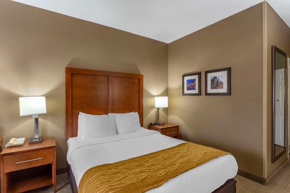 Comfort Inn Gurnee near Six Flags
