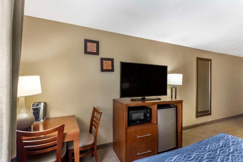 Comfort Inn Gurnee near Six Flags